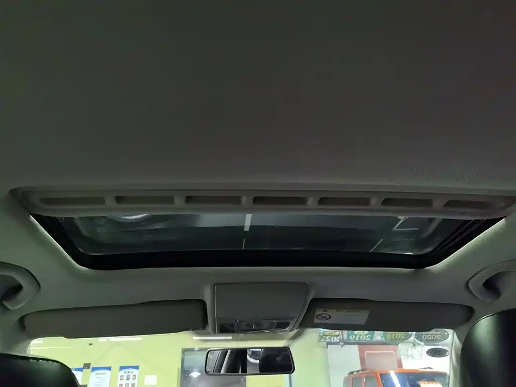 VOLKSWAGEN LAVIDA 2013