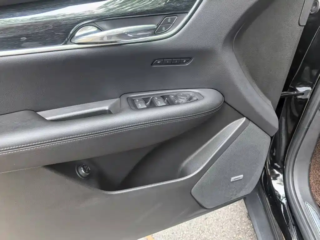 CADILLAC XT5 2022
