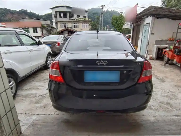CHERY E5 2013