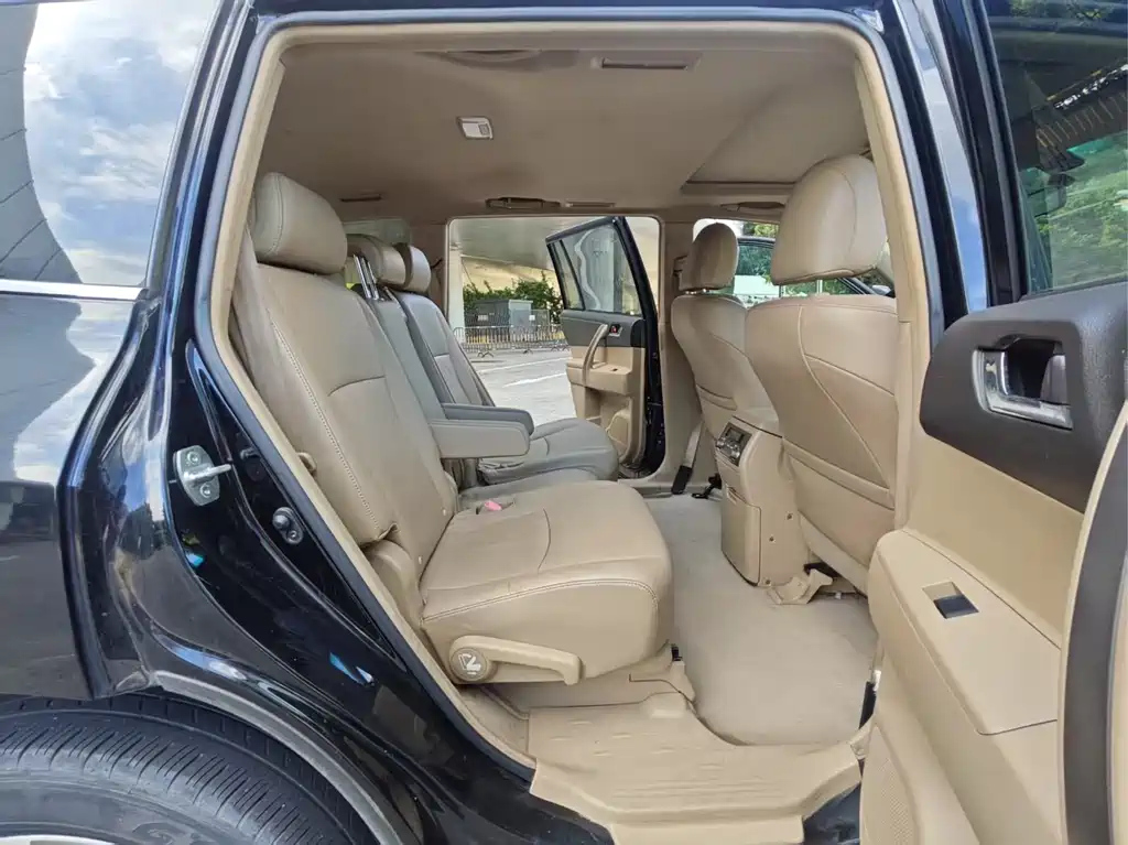 TOYOTA HIGHLANDER 2012