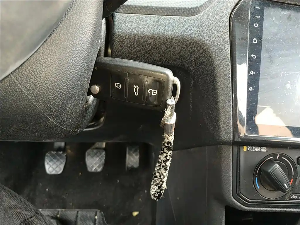 VOLKSWAGEN JETTA 2018