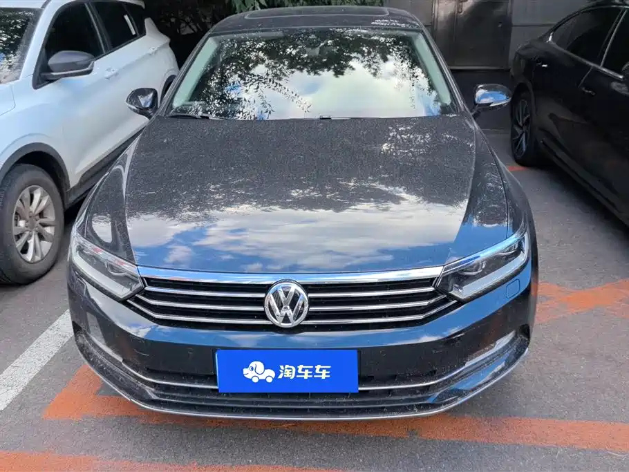 VOLKSWAGEN MAGOTAN 2018