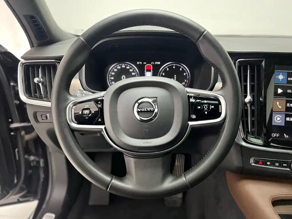 VOLVO S90 2021