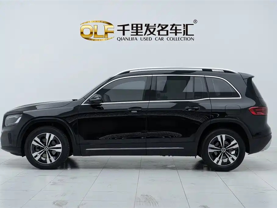 MERCEDES BENZ GLB 2024