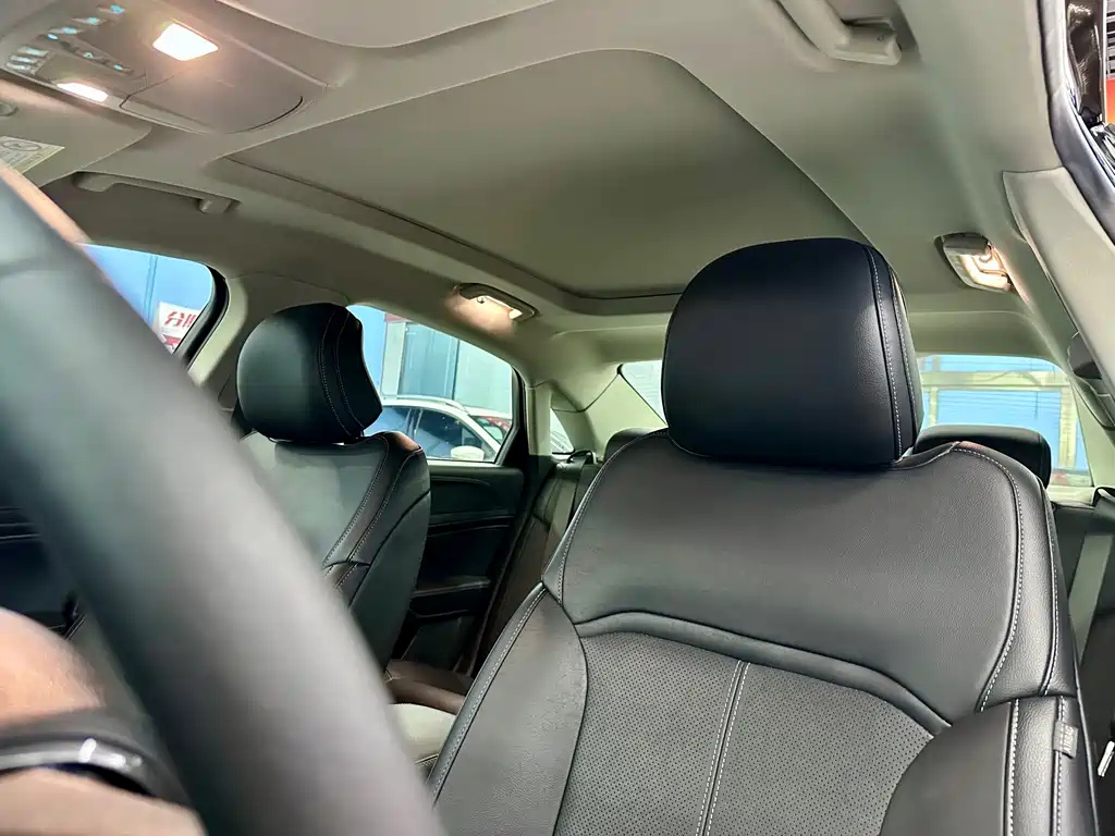 FORD TAURUS 2018
