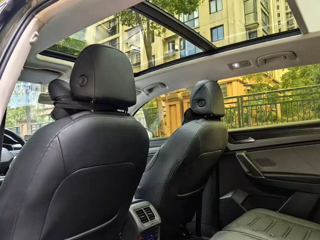 VOLKSWAGEN TAYRON 2025