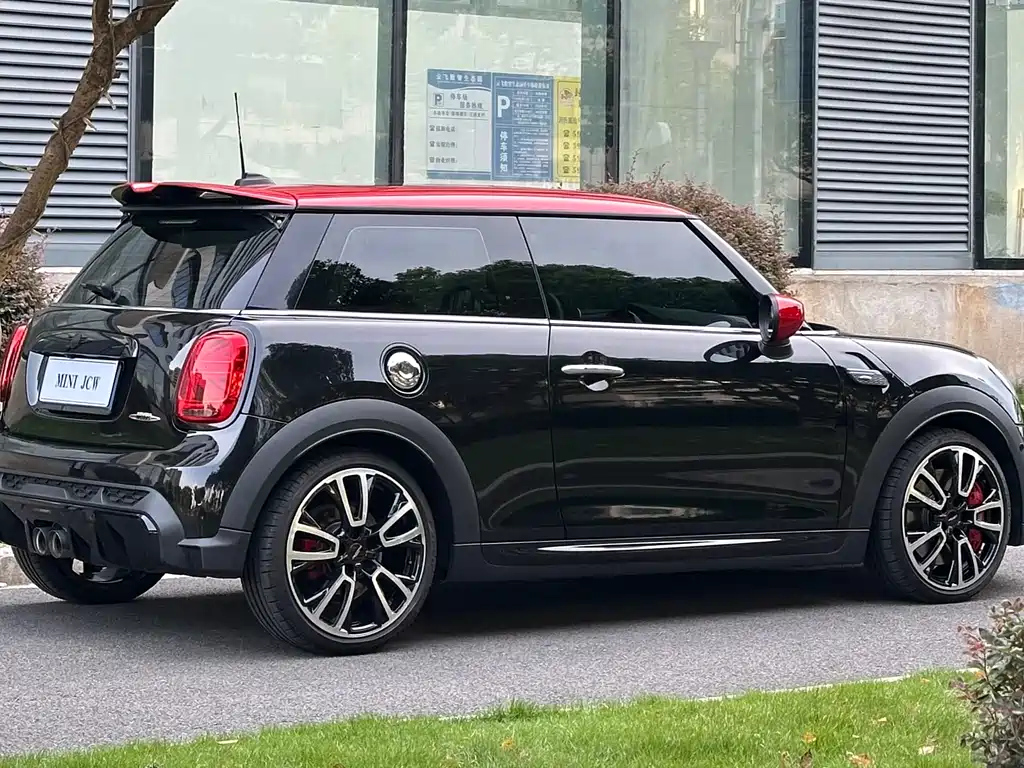 MINI JCW 2023