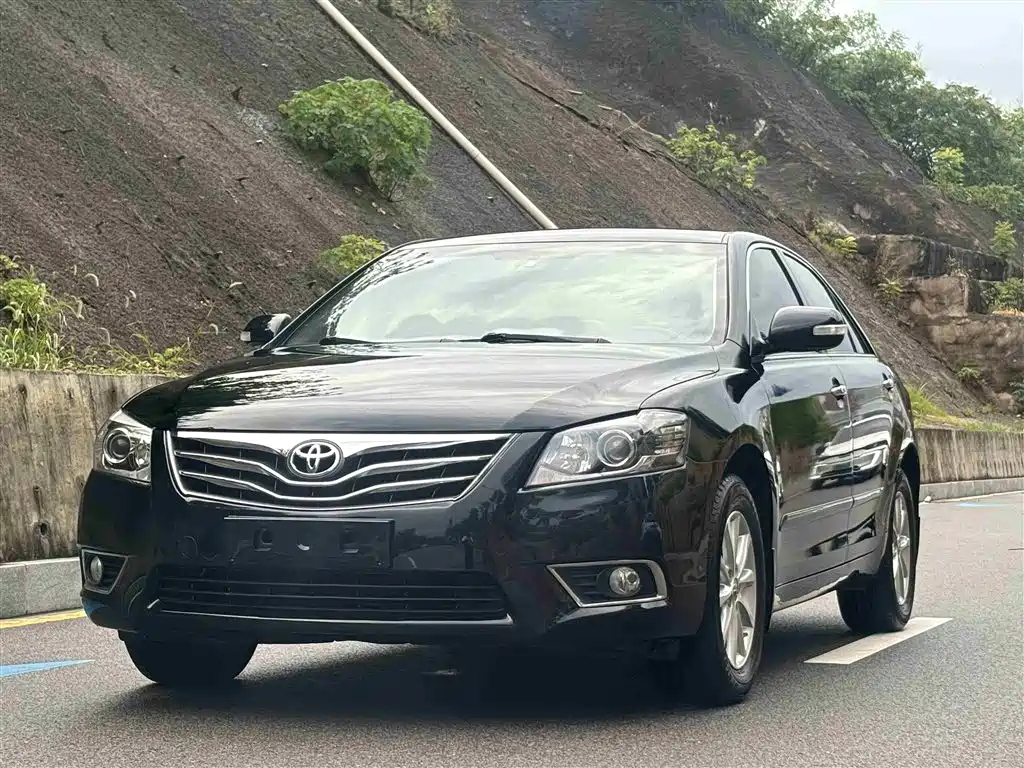 TOYOTA CAMRY 2015