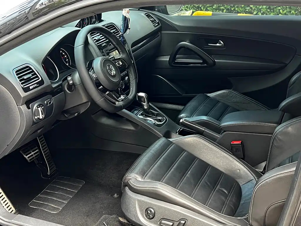 VOLKSWAGEN SCIROCCO 2015