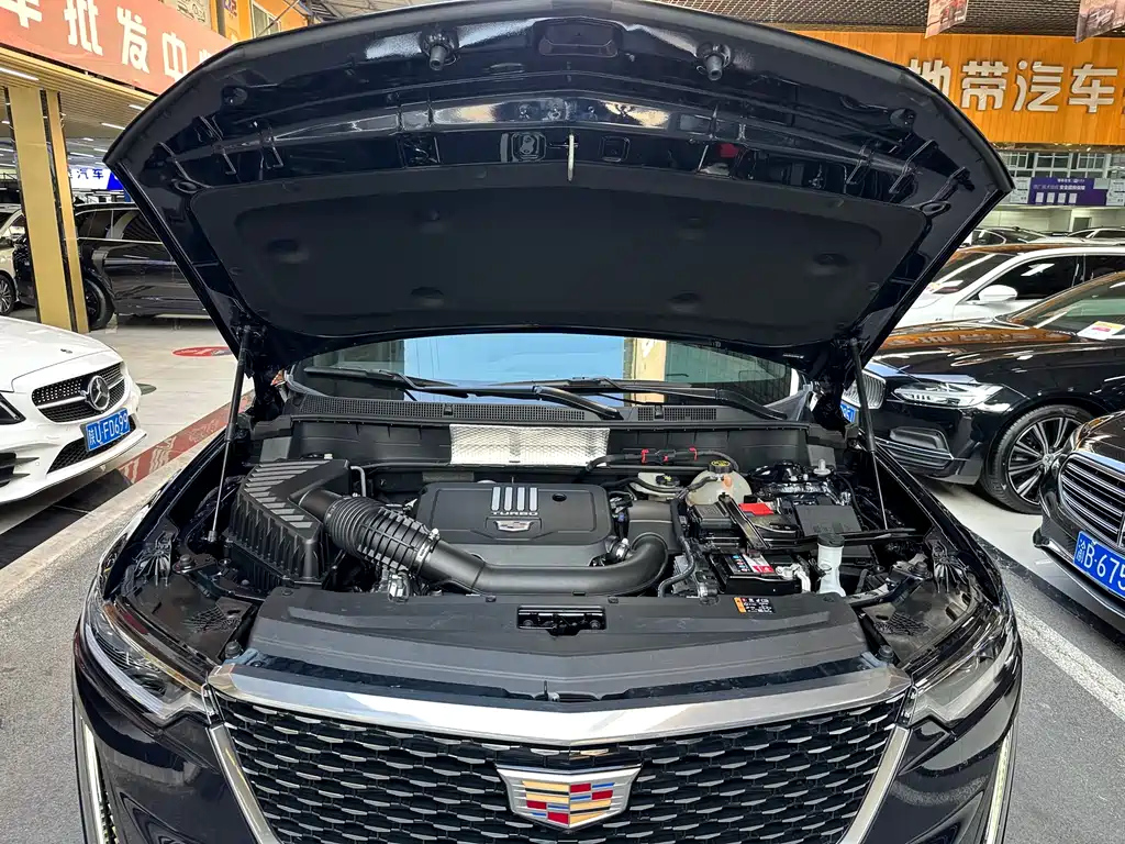 CADILLAC XT6 2022