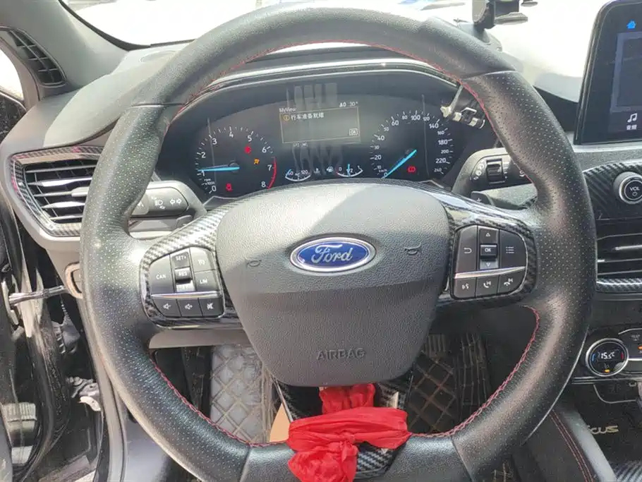 FORD FOCUS 2020