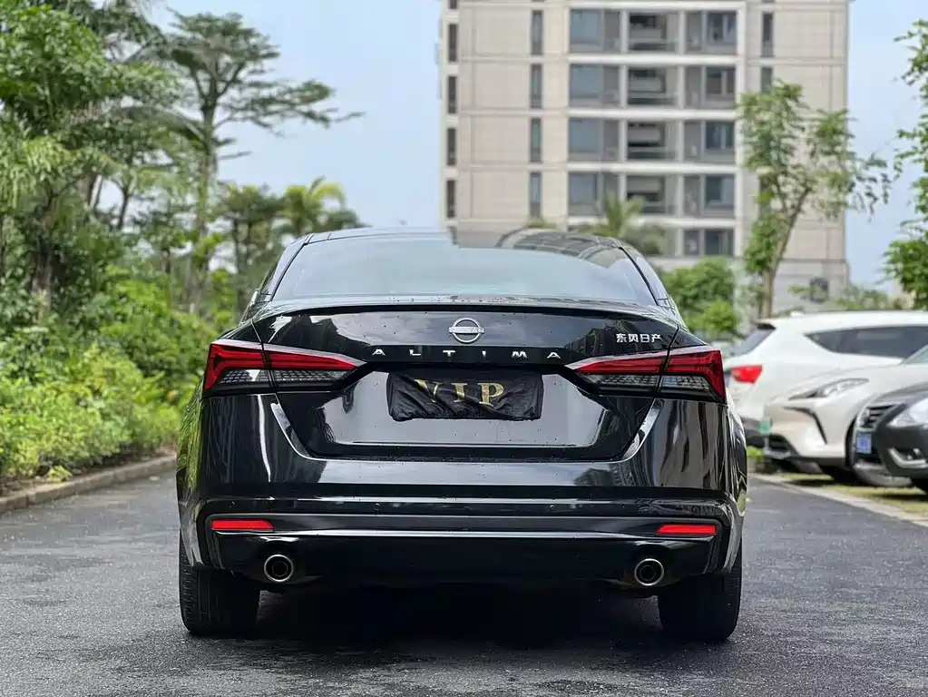 NISSAN TEANA 2023