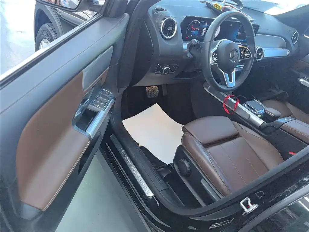 MERCEDES BENZ GLB 2022