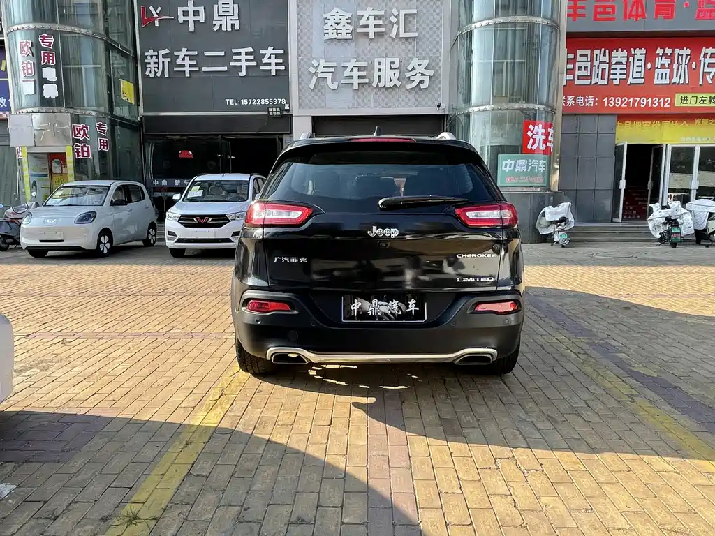 JEEP CHEROKEE 2017