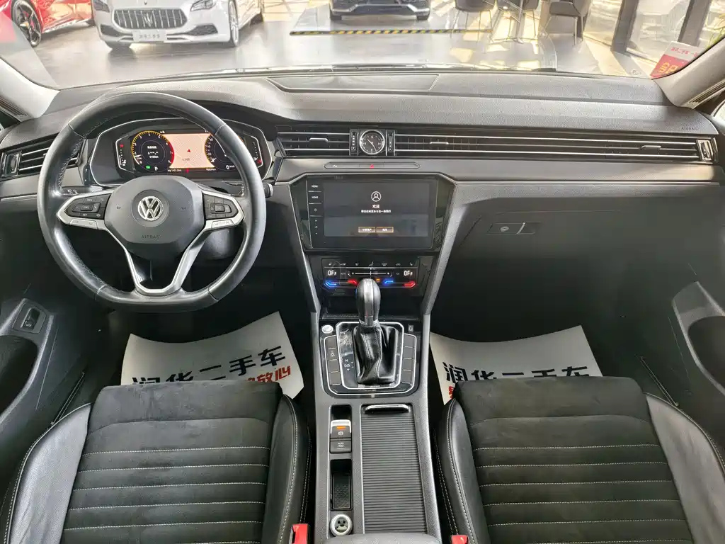 VOLKSWAGEN MAGOTAN 2020