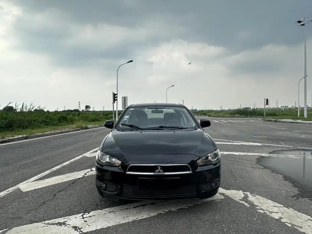 MITSUBISHI LANCER EX 2012