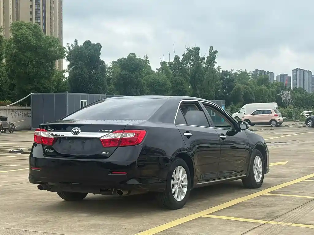 TOYOTA CAMRY 2012