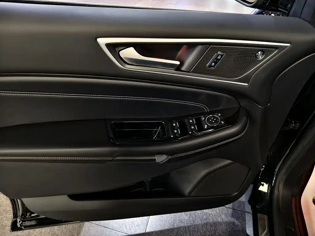 FORD EDGE 2021