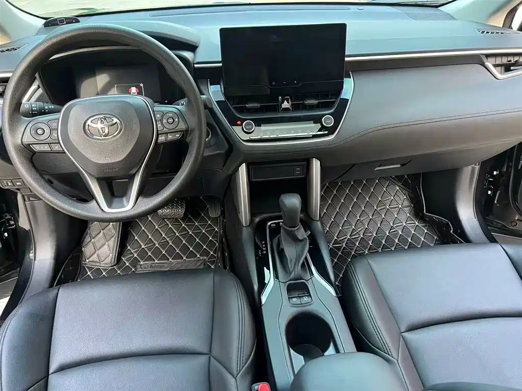 TOYOTA FRONTLANDER 2024