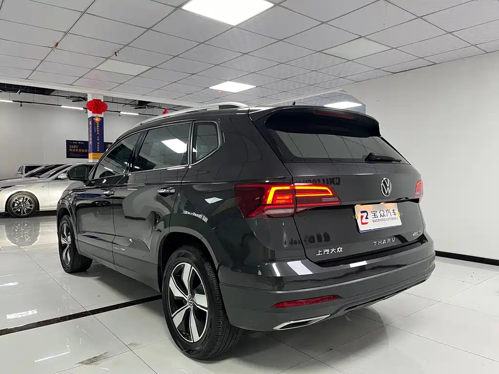 VOLKSWAGEN THARU 2021
