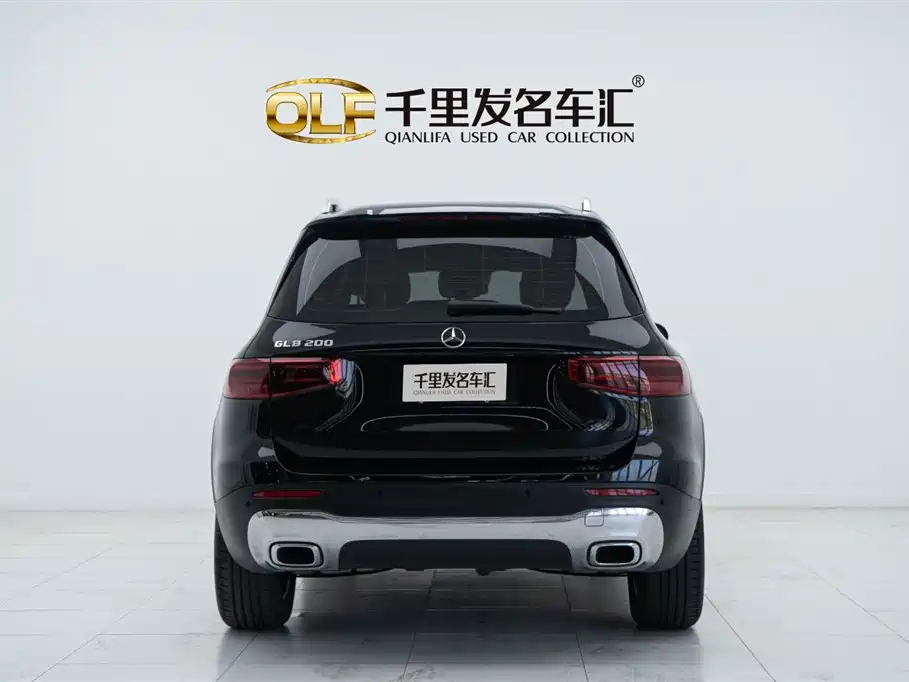 MERCEDES BENZ GLB 2024