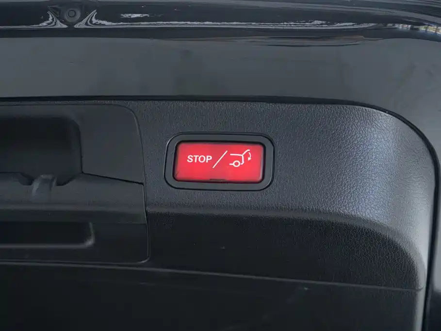 MERCEDES BENZ GLB 2024