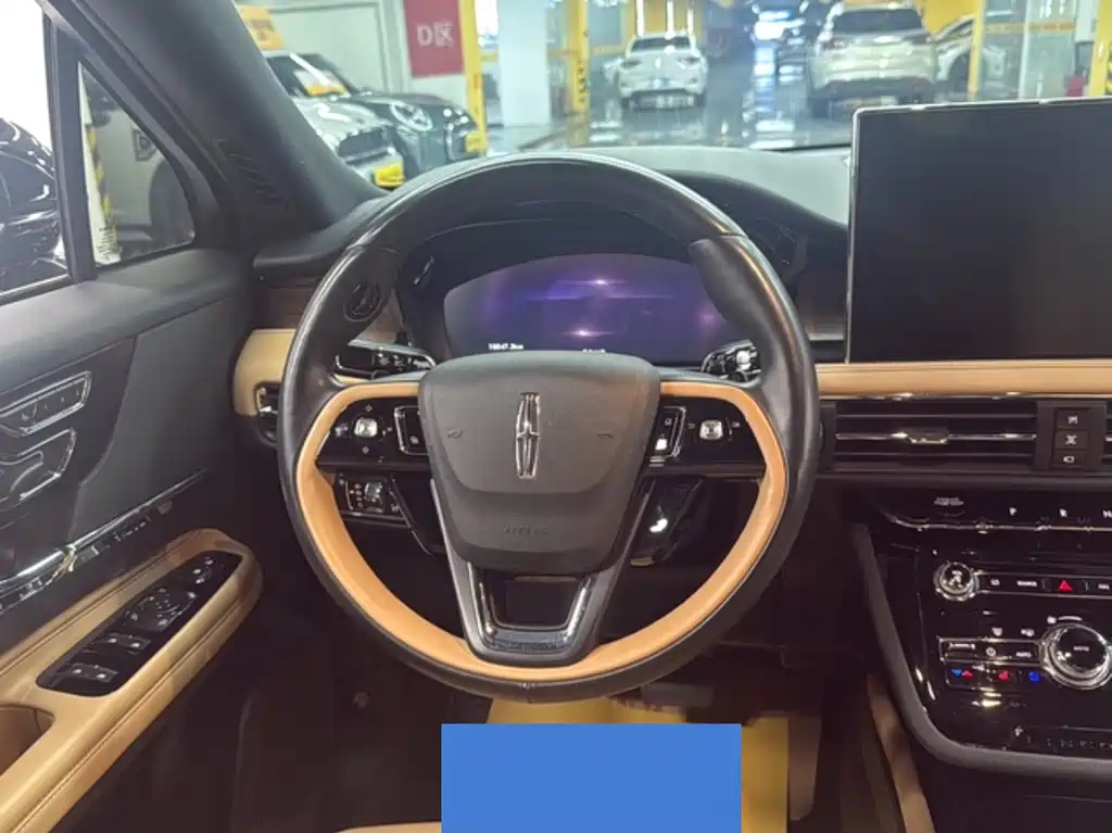 LINCOLN ADVENTURER 2023