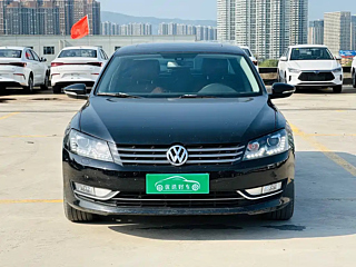 VOLKSWAGEN PASSAT 2013