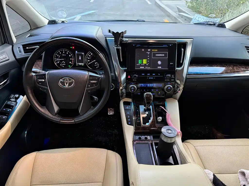 TOYOTA ALPHARD 2018
