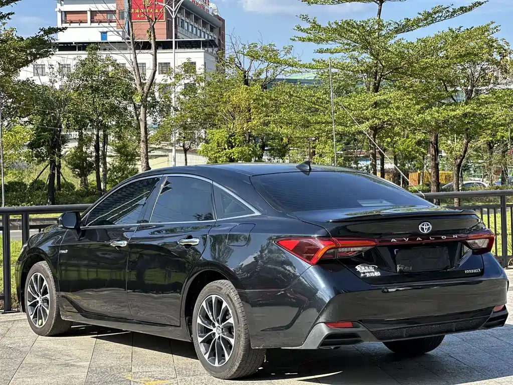 TOYOTA AVALON 2022
