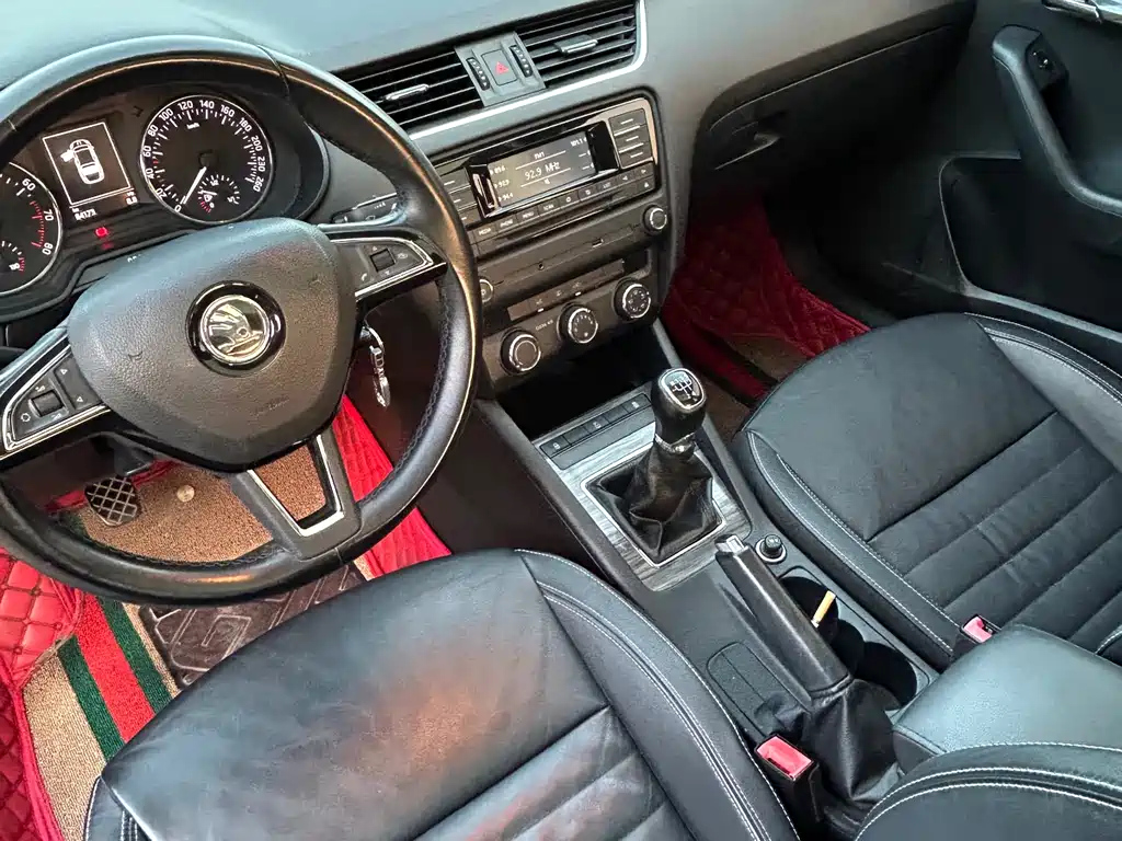 SKODA OCTAVIA 2017