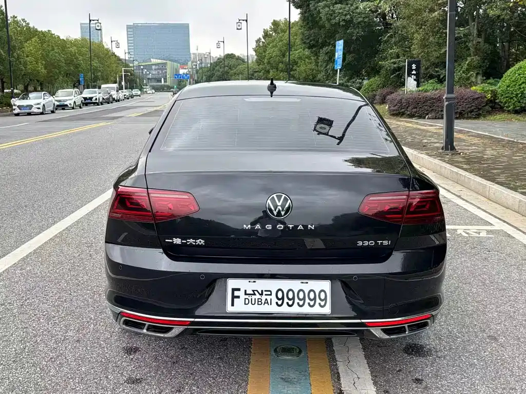 VOLKSWAGEN MAGOTAN 2023