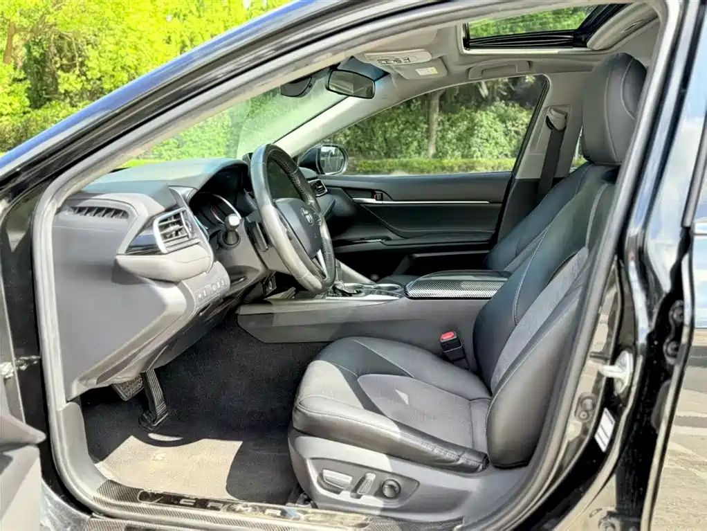 TOYOTA CAMRY 2021