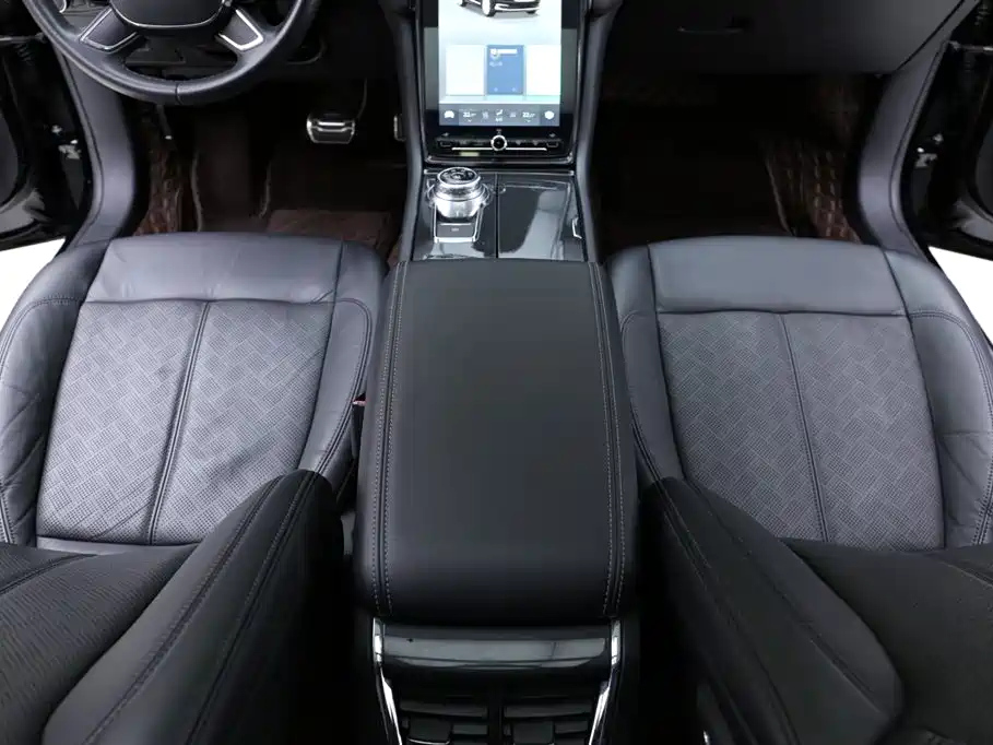 FORD TAURUS 2021