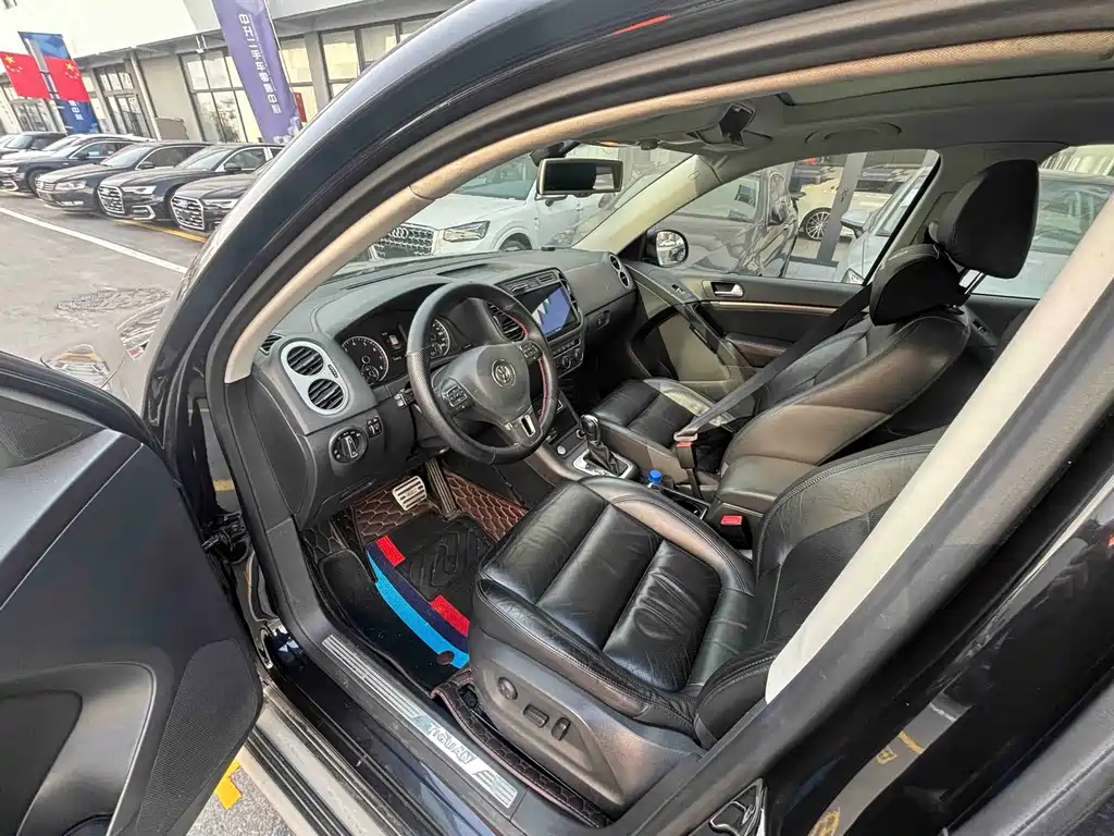 VOLKSWAGEN TIGUAN 2014