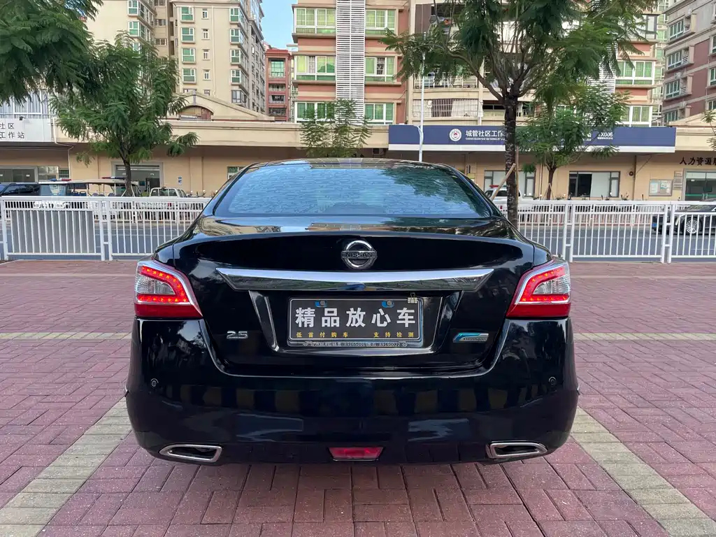 NISSAN TEANA 2015