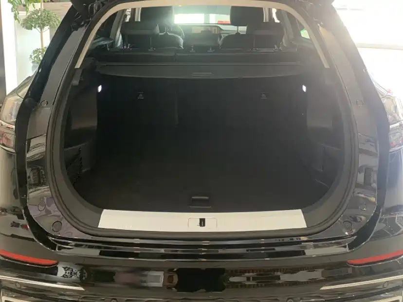 HONGQI HS5 2023