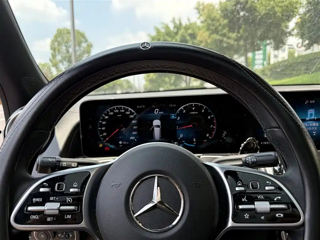 MERCEDES BENZ GLB 2021