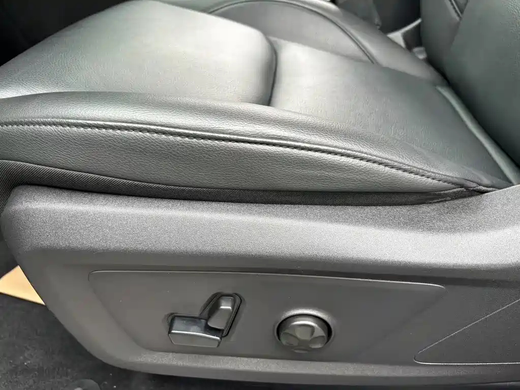 JEEP BIG 指挥官 2022