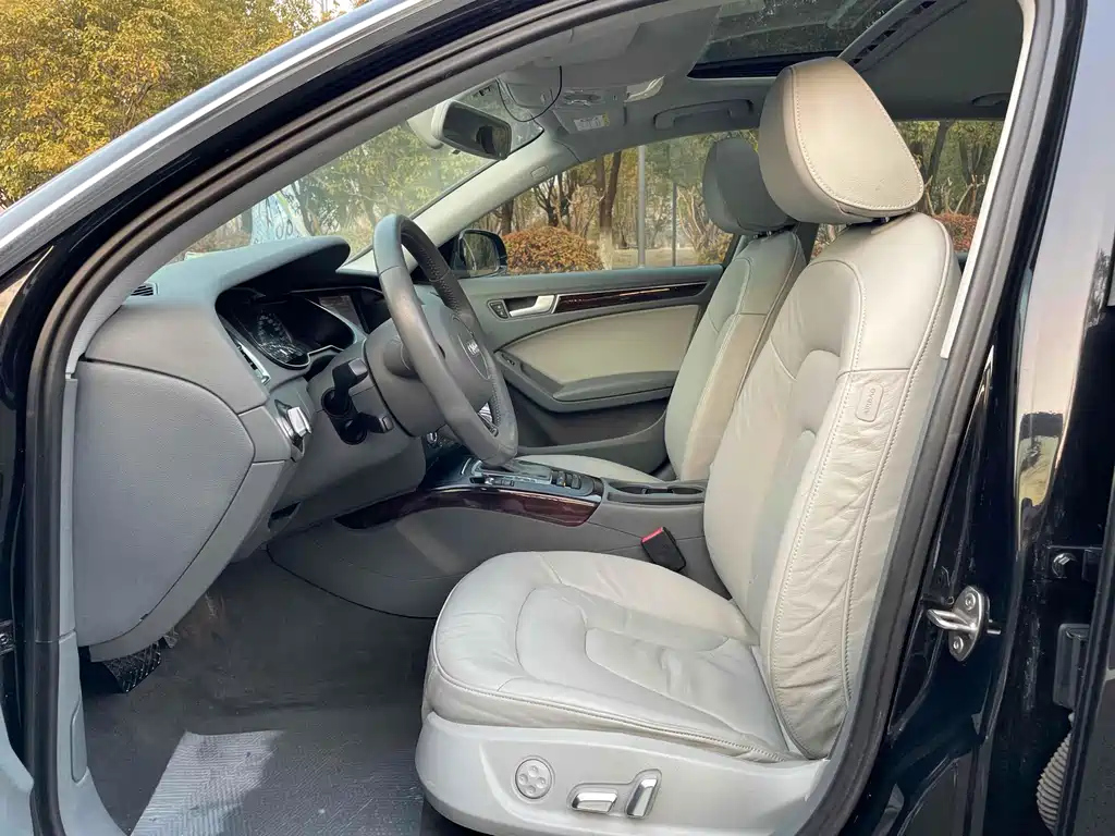 AUDI A4L 2015