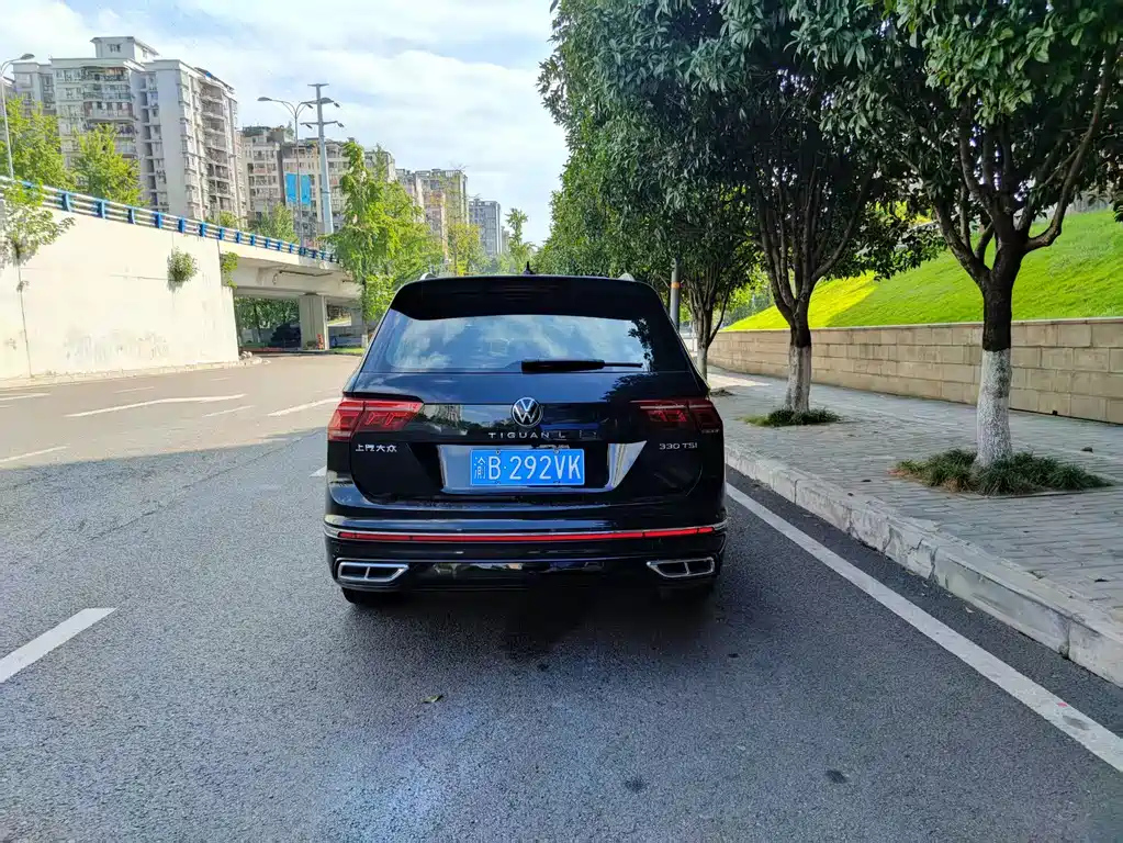 VOLKSWAGEN TIGUAN L 2023