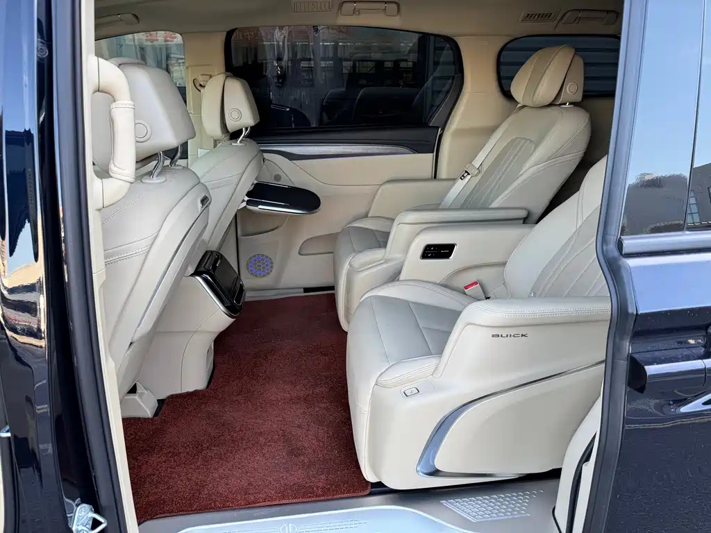 BUICK GL8 NEW ENERGY 2025