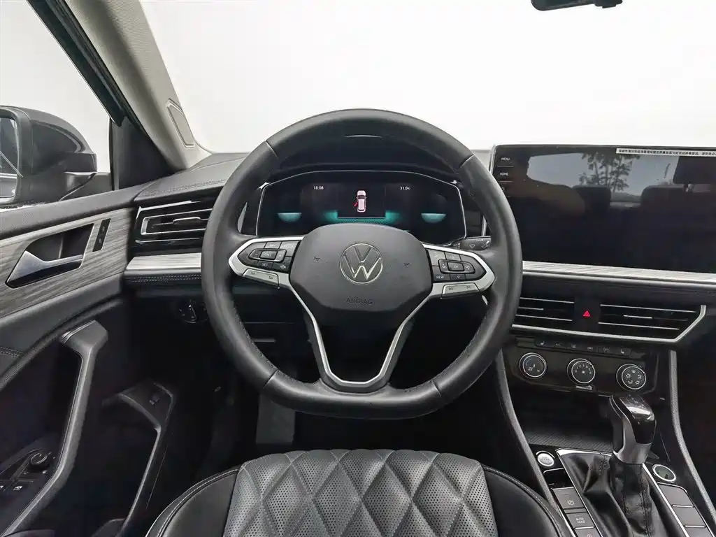 VOLKSWAGEN SAGITAR 2023
