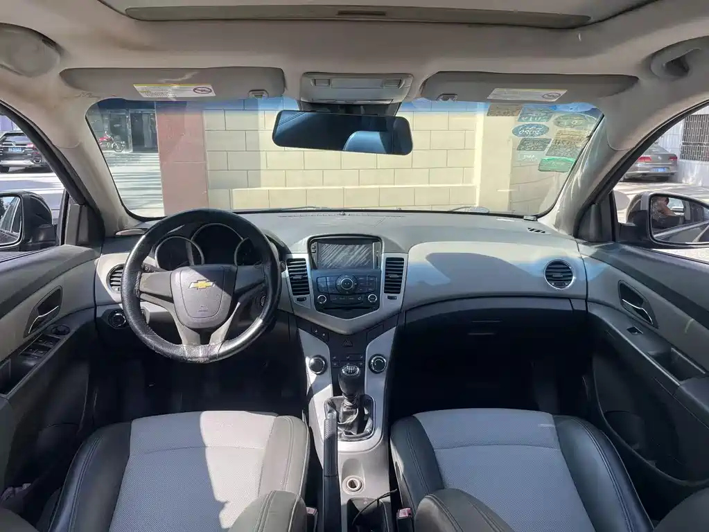 CHEVROLET CRUZE 2012