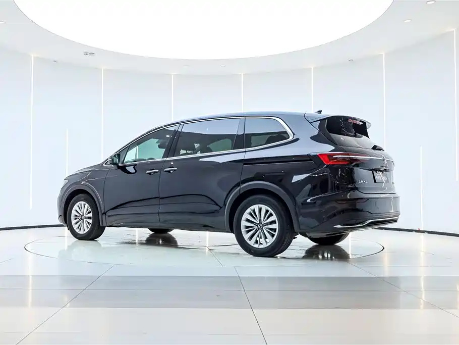 VOLKSWAGEN VILORAN 2024
