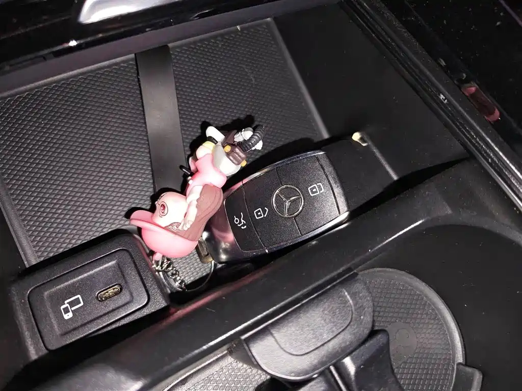 MERCEDES BENZ GLA 2023