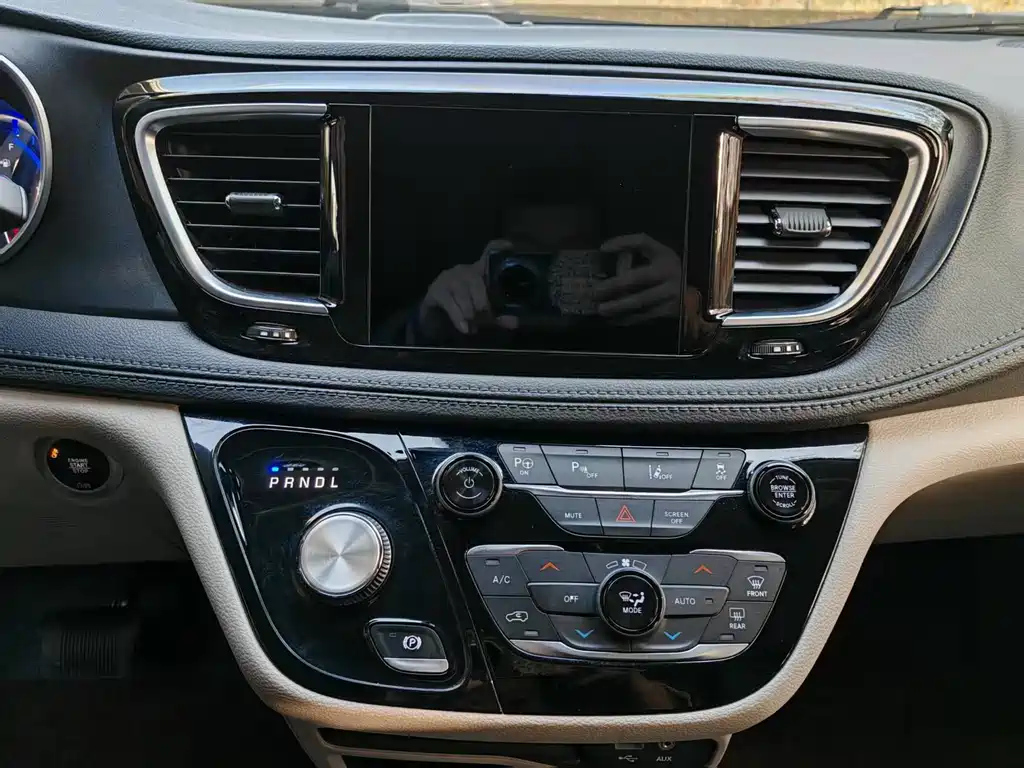 CHRYSLER BIG 捷龙PHEV IMPO 2020