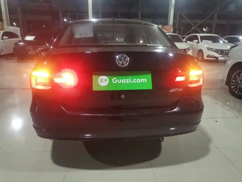 VOLKSWAGEN JETTA 2016