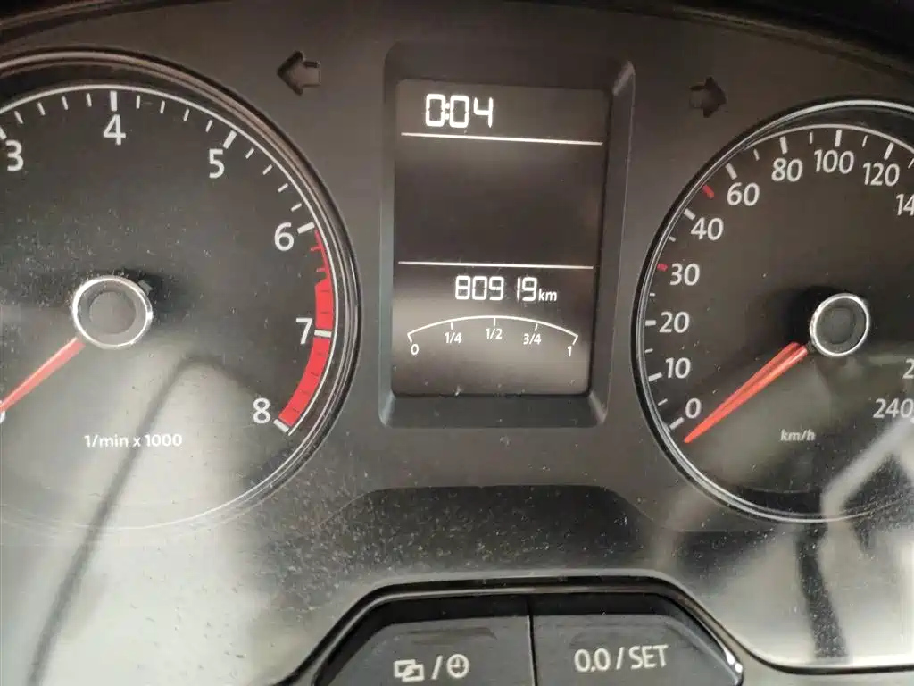 VOLKSWAGEN LAVIDA 2013