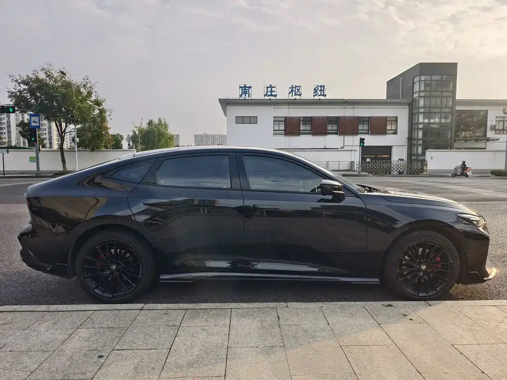 CHANGAN UNI-V 2023